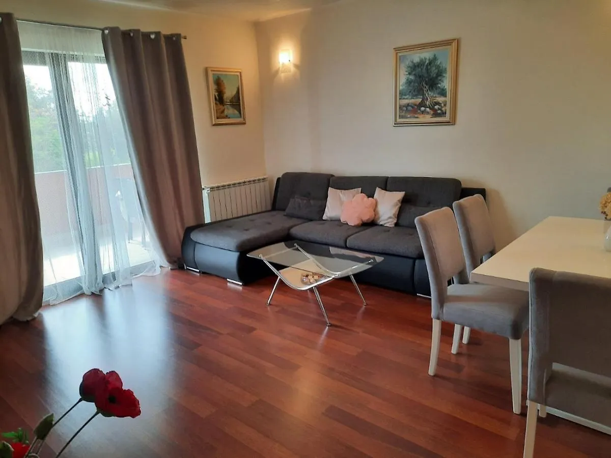 App Mario Funtana Apartment