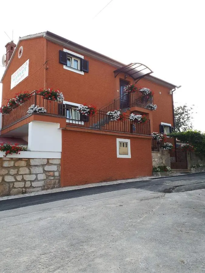 App Mario Funtana Apartment